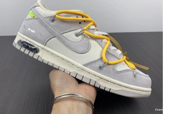 Lot DJ0950-109 O-W Nike Low Dunk 39 0824